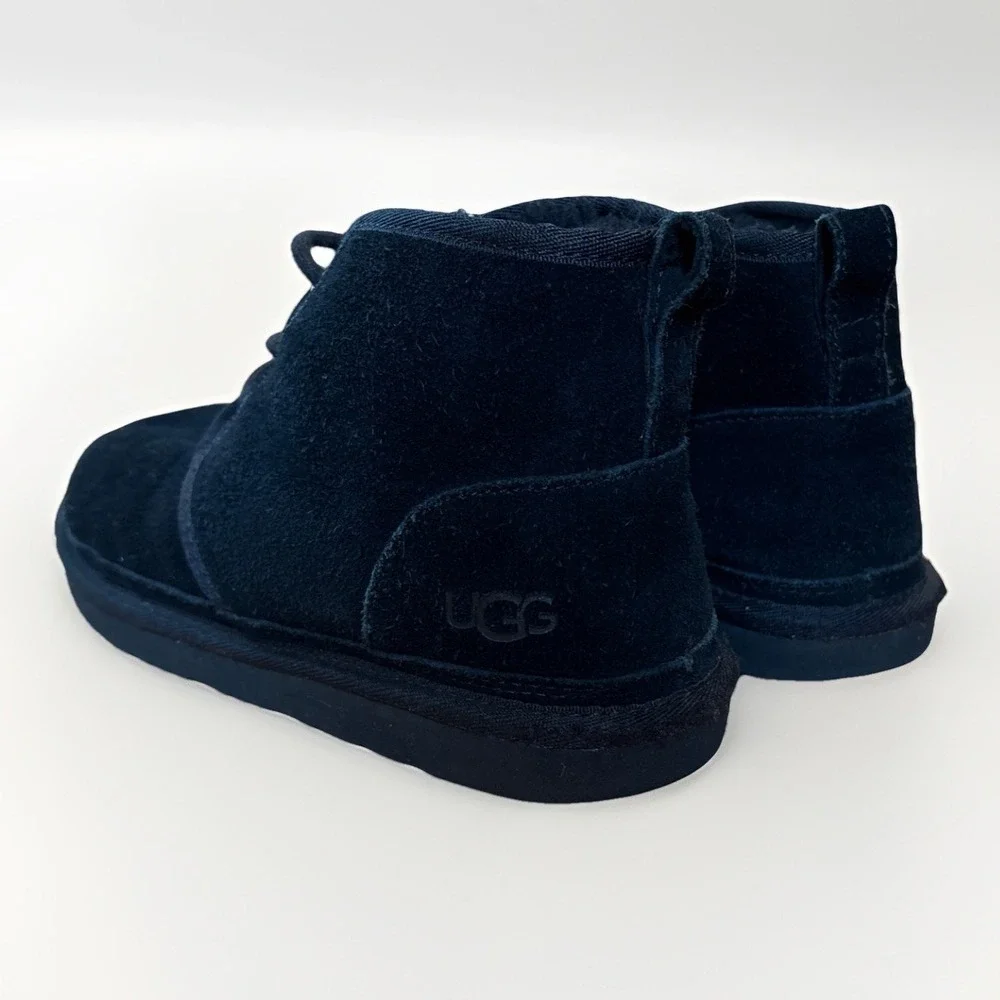 UGG Neumel II Boot Suede 1017320K Black Unisex /Boys Sz 5 EU 37